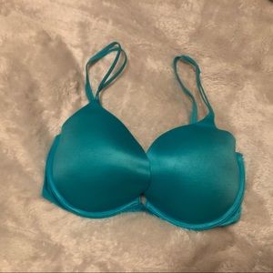 Victoria’s Secret Very Sexy push-up bra